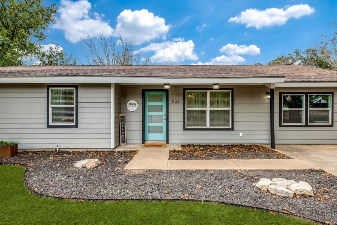 Cozy 4 Bedroom Home Blocks To Main Street And Wineries Fredericksburg Exterior photo